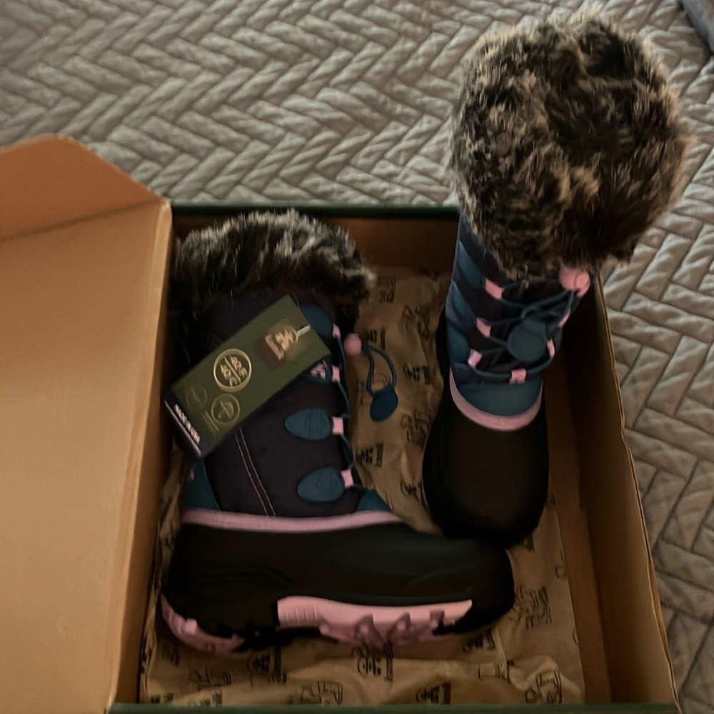 Kamik snowgypsy boots navy/teal size 1 little kid NWT/box